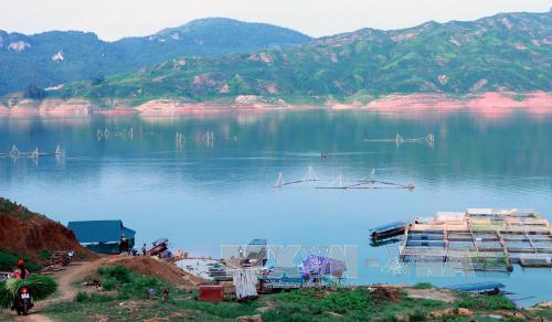 Khám phá 'Hạ Long giữa trời Tây Bắc' ảnh 1